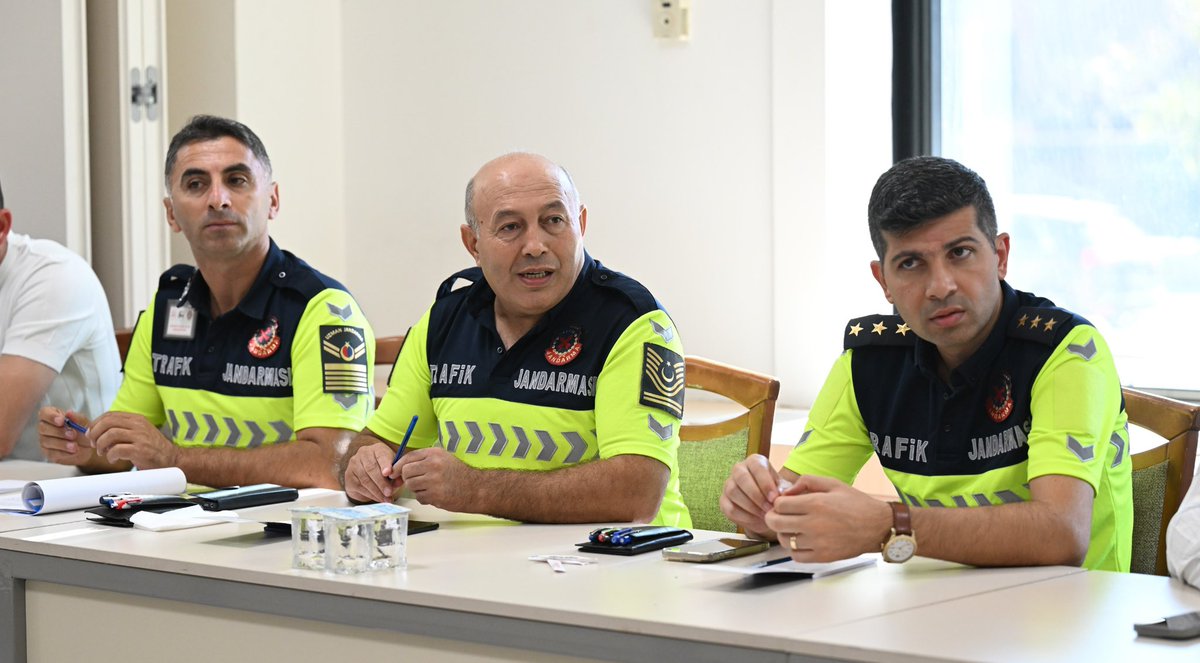 🚍 BTSO 4️⃣3️⃣’üncü Meslek Komitemiz, yolcu ve servis taşımacılığı sektöründeki sorunların çözümüne yönelik çalışmalarını sürdürüyor.

⚠️ Meclis Üyelerimiz Mehmet Karadavut ve Eren Şengüzel, Komite Başkanımız Hasan Uz, Başkan Yardımcımız Ömer Toker ve Komite Üyemiz Faik Akgöz’ün ev