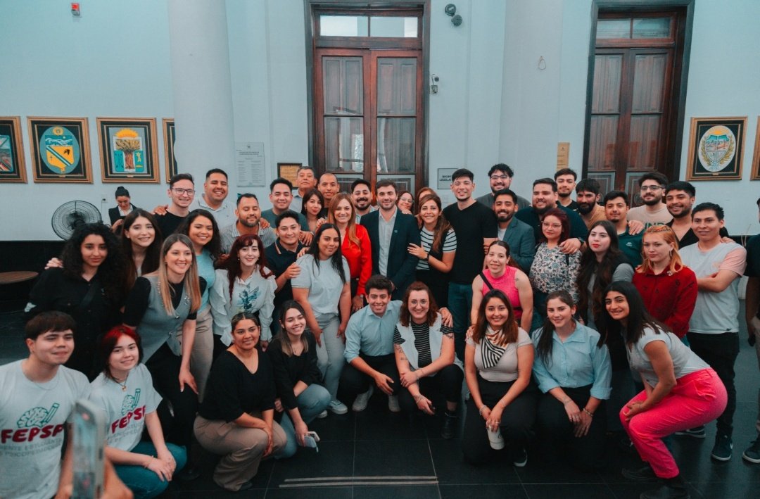 Gracias <a href="/TeresitaMadera/">Teresita Madera</a>  <a href="/Lourdez_ortiz/">Lou Ortiz 💚</a>, <a href="/juankisantander/">Juanqui Santander</a>, <a href="/CarlaAliendro1/">Carla Aliendro</a> , a la Comisión de Juventudes por la labor y a cada conpañerx que aportó desde su espacio para dar relevancia a la perspectiva de juventudes como puerta a un futuro justo en derechos y oportunidades 💪