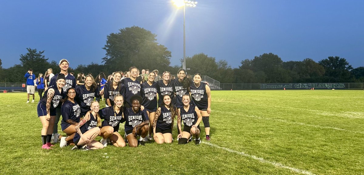 bartlettil's tweet image. Congratulations to the Bartlett High School Seniors on their big win last night at the annual Seniors vs. Juniors Homecoming Powderpuff Game!

What a way to kick off Homecoming week!

#BartlettHighSchool #Powderpuff #Homecoming #GoHawks