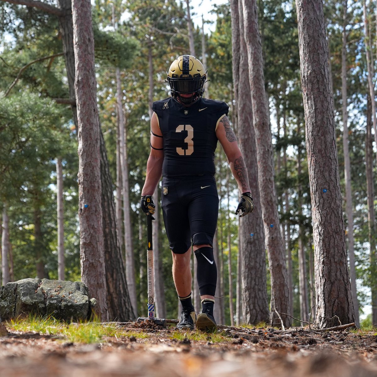 ArmyWP_Football's tweet photo. Saturday’s fit check. 

🟡⚫️⚫️

Noon ET | Michie Stadium https://t.co/qWkgMgo0aG