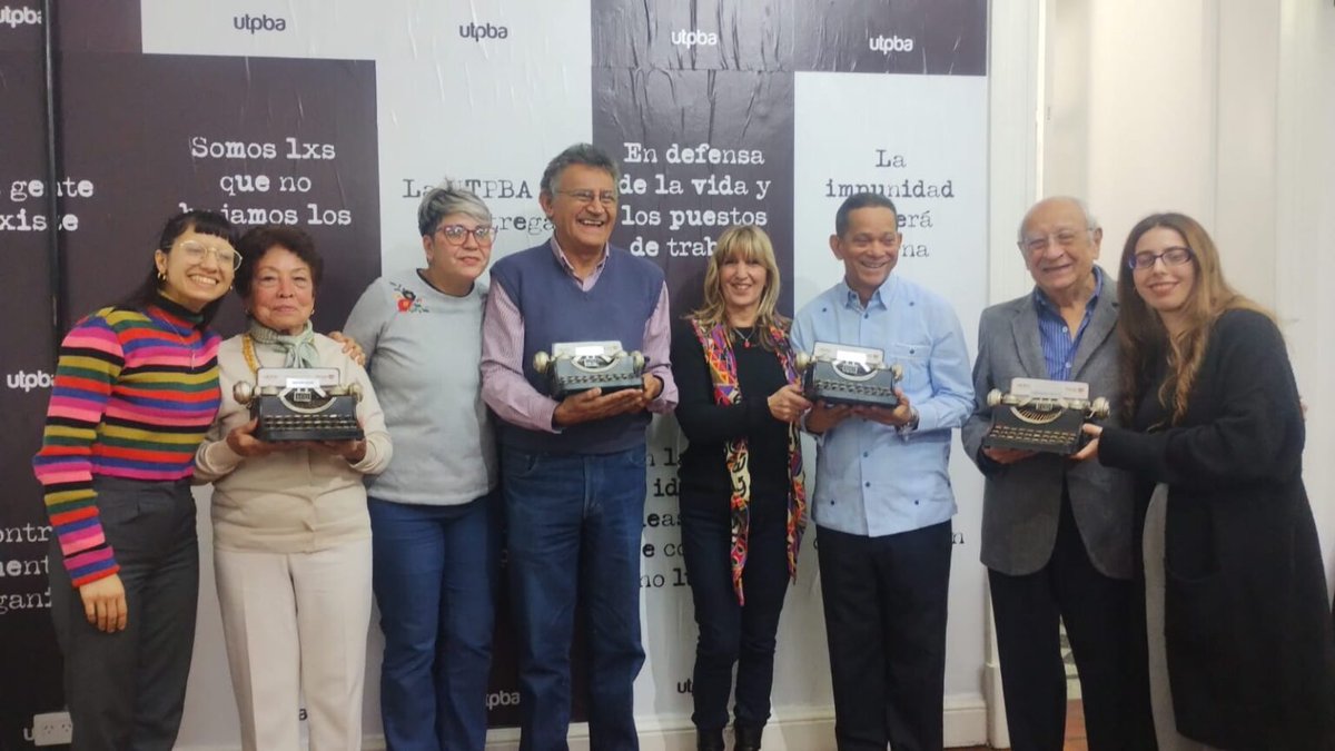 Reconocimiento a la trayectoria y el compromiso a Rosa María Holguin, Iván Canelas, José Rafael Vargas y Teodoro Rentería Arroyave.