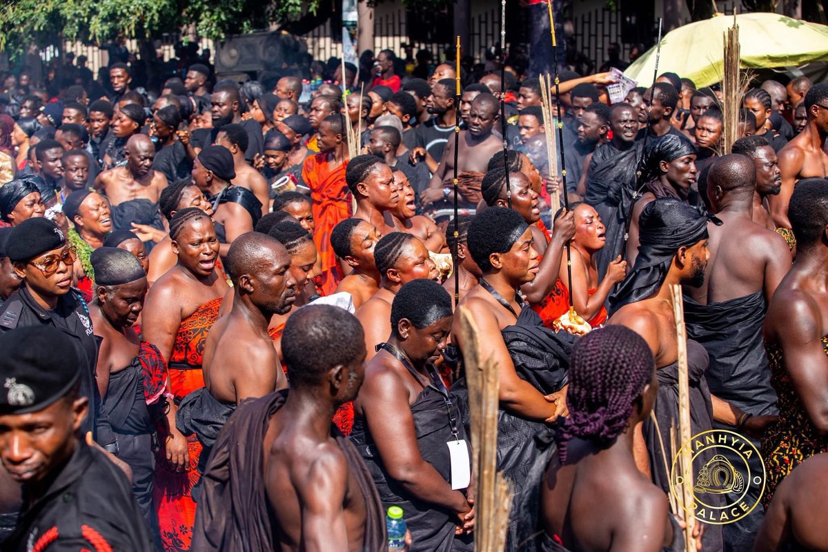 Asante culture doesn’t just survive by enduring through time but also thrives in its flourishes, richer growth, and passage on of its values with strength

What a time to be alive to witness culture and tradition in its magnificent display

Free education served

Asante yɛ ɔman✊🏾