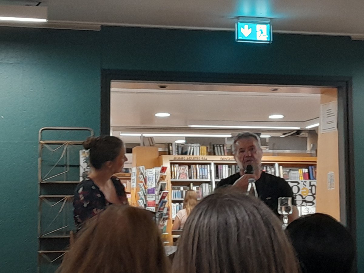 Ce soir Franck Bouysse était à la librairie <a href="/Dialogues/">Librairie Dialogues</a> de Brest pour présenter "Entre toutes", l'emouvante histoire de sa grand- mère correzienne et d'une lignée de courageux travailleurs de la terre