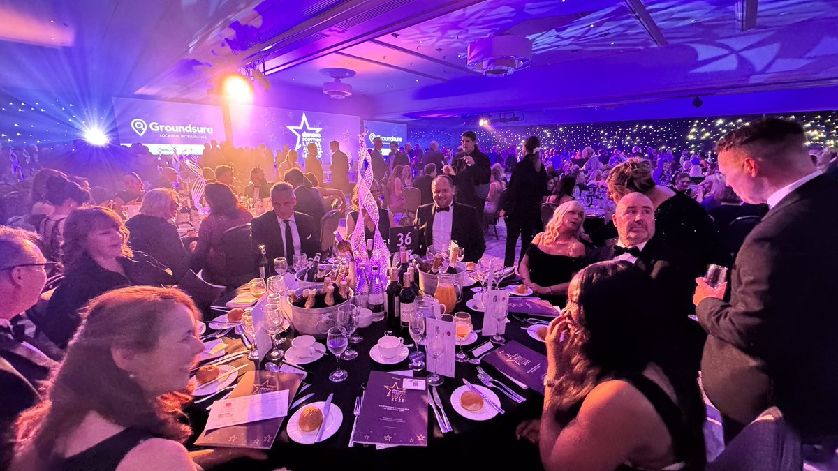 CraigSemple's tweet image. And so it begins…. #scottishlegalawards @DigbyBrownLLP