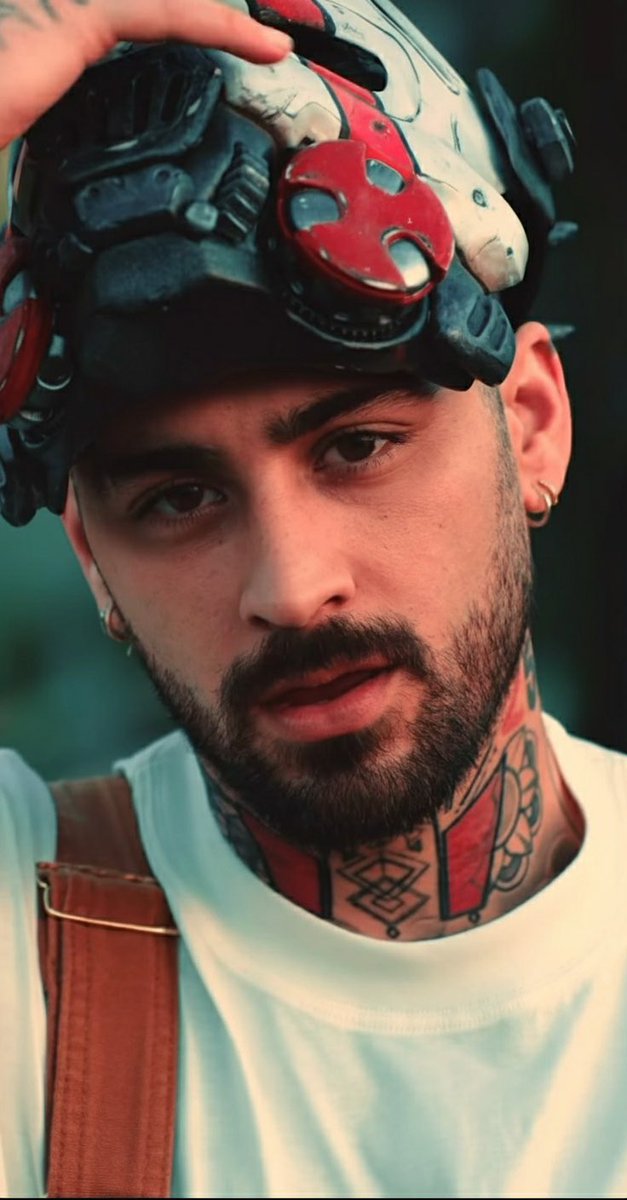 He’s so pretty😭😭😭😭😭💖
#break_free 
#BreakFreeZayn