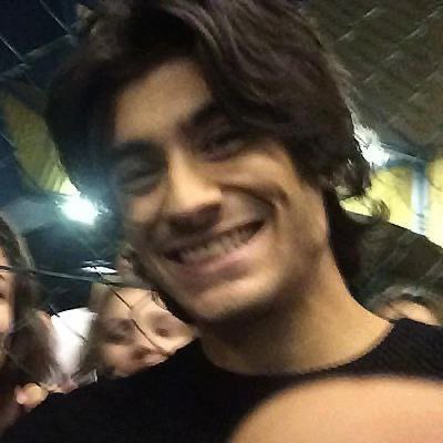 CallmeS0l's tweet photo. بذارید خودم رو بکشم براش:)
#break_free
#BreakFreeZayn https://t.co/hMprO0z1dt