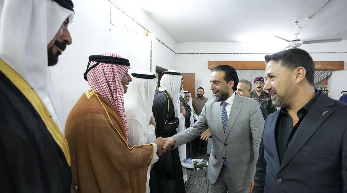 TakadumBoss's tweet image. رئيس حزب تقدم@AlHaLboosii يرافقه عدد من قيادات الحزب، يلتقي عدداً من الشيوخ والوجهاء في مضيف الحاج حريش عواد الحلبوسي في الطارمية.