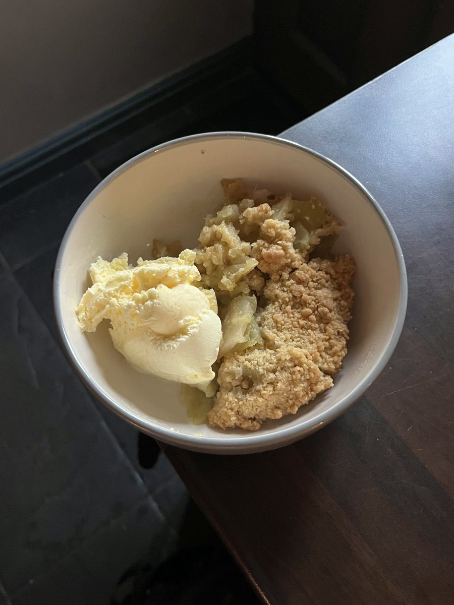 today i walked four miles and i baked an apple crumble 🍏