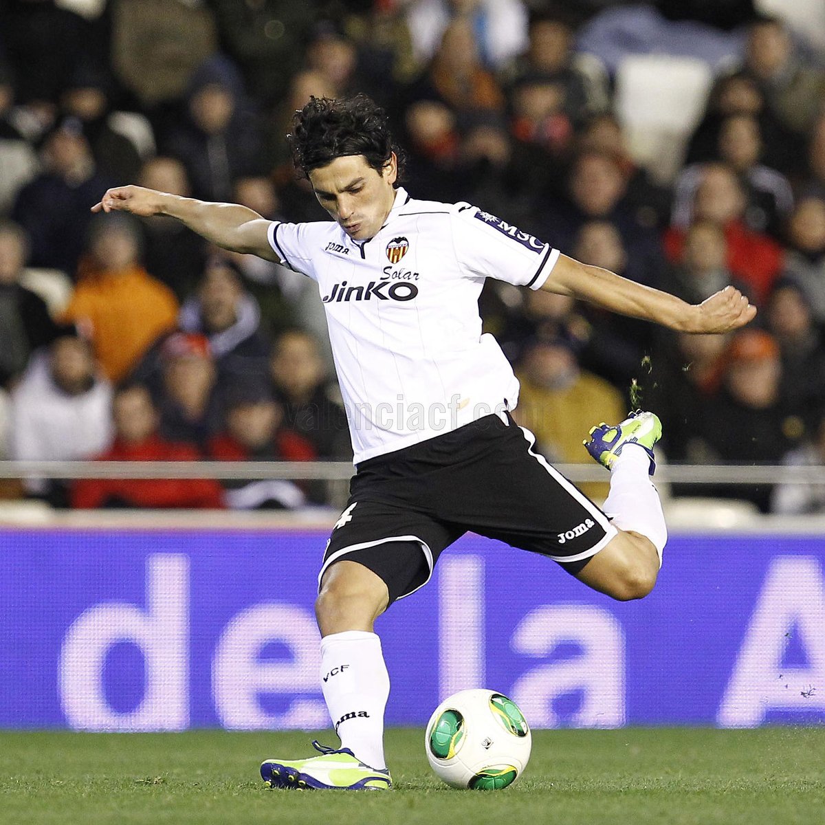 📺ESTA NIT a les 23.30 (aprox.) estarà amb nosaltres EN DIRECTE a #LaBanda per a parlar del <a href="/valenciacf/">Valencia CF</a>....

🔥🇦🇷 𝙏𝙄𝙉𝙊 𝘾𝙊𝙎𝙏𝘼

QUINS RECORDS TENIU D'ELL?🚀 QUÈ LI PREGUNTE???😏

Deixeu preguntes per ací ⬇️⬇️⬇️⬇️⬇️
<a href="/apunt_media/">À Punt</a> <a href="/apuntesports/">À Punt Esports</a>