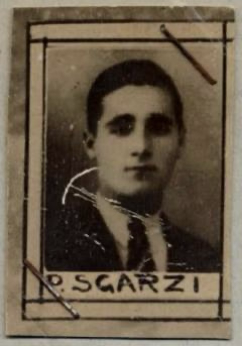 ANPIRomaPosti's tweet photo. #PaolinoSgarzi prestò servizio militare in #Grecia e dopo l’#8settembre 1943 prese parte ai combattimenti contro i tedeschi, nelle fila della divisione "#Acqui", a #Cefalonia. Qui cadde il #23settembre 1943.Aveva 19 anni. https://t.co/X98gGTJhlP