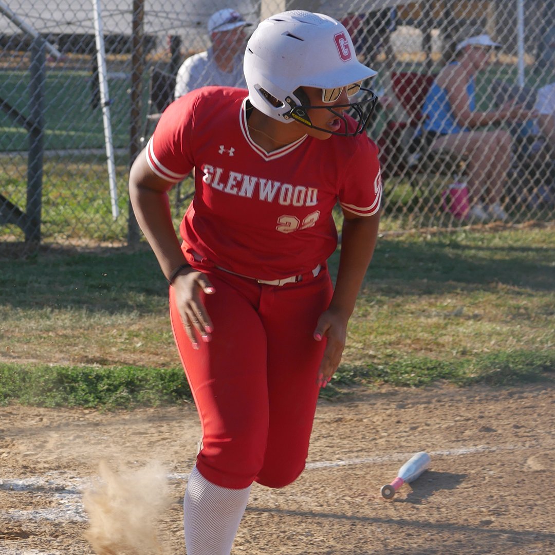 𝑺𝒕𝒂𝒕𝒆 𝑩𝒐𝒖𝒏𝒅 🥎

The GMS softball team defeated Tri-City 13-3 in the IESA Sectional on Tuesday for another trip to State!

The Titans will take on Barrington Station at 2:30 PM tomorrow afternoon in the first round of the IESA Class 3A State Tournament.