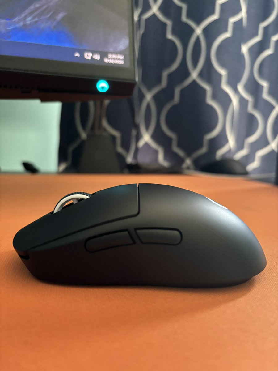 _xxdup's tweet image. superlight 2c 😎