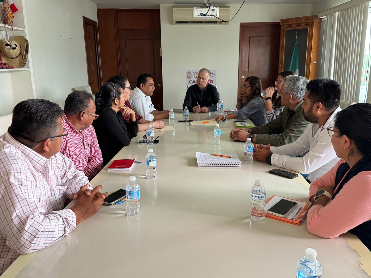 Capaseg_CS's tweet image. El Dir. Gral. de la #CAPASEG, Ing. Facundo Gastélum Félix, recibió al personal de la Contraloría de #Guerrero para la firma del Acta de Fiscalización 2025 📝

Se designó personal técnico para acompañar e inspeccionar las obras, garantizando transparencia y cumplimiento.

#CAPASEG