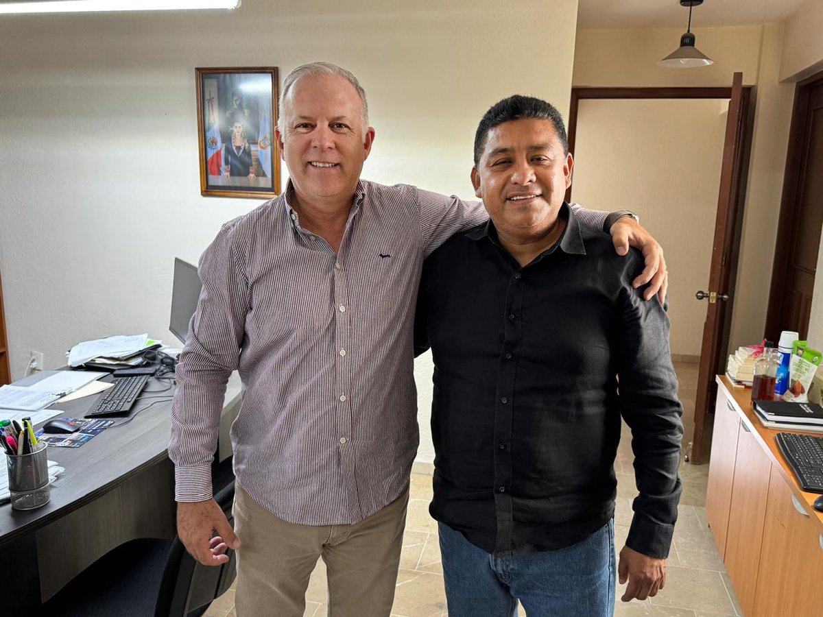 Capaseg_CS's tweet image. El Dir. Gral. de la #CAPASEG, Ing. Facundo Gastélum Félix, se reunió con el Presidente Municipal de #Marquelia, C.P. Javier Tacuba Salas 🤝

Se acordó fortalecer acciones conjuntas en beneficio de la población de la Costa Chica de #Guerrero. 

#CAPASEG