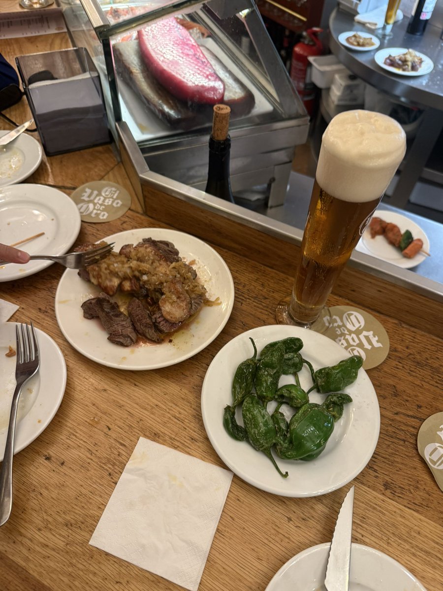 lacomoderdeval's tweet image. el vaso de oro, barcelona