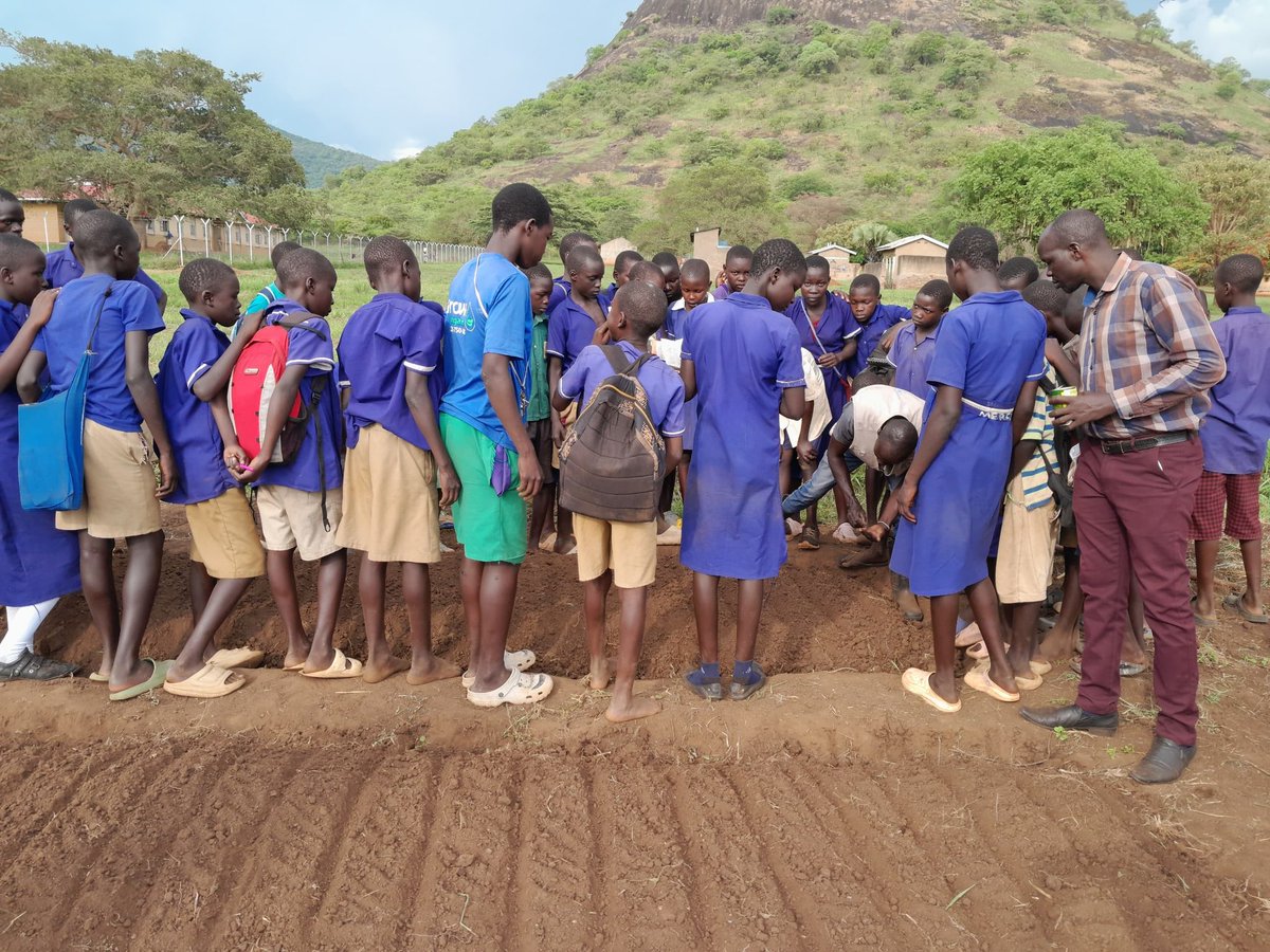 Fresh foods, brighter future: Establishment of vegetable nursery beds in Kiru Primary School to enhance school meals 🥗! 
#sdgs #HealthyFood #healthylifestyle #HealthyEating #Health