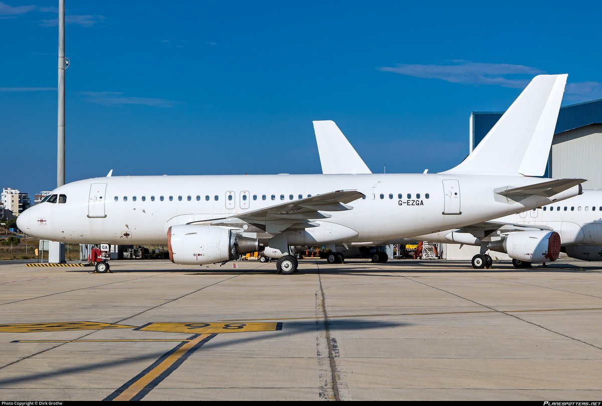 JetsLigue1's tweet image. 🚨 LES MONÉGASQUES REPARTENT EN SLIP DE BRUGES ! 

🙅🏻‍♂️ BRUGES 4 - 1 MONACO 

🛫 Ils décolleront à 23h30 pour le retour. 

🛬 Atterrissage à Nice à 00h35

👋 Bon retour @AS_Monaco 

#CLUASM