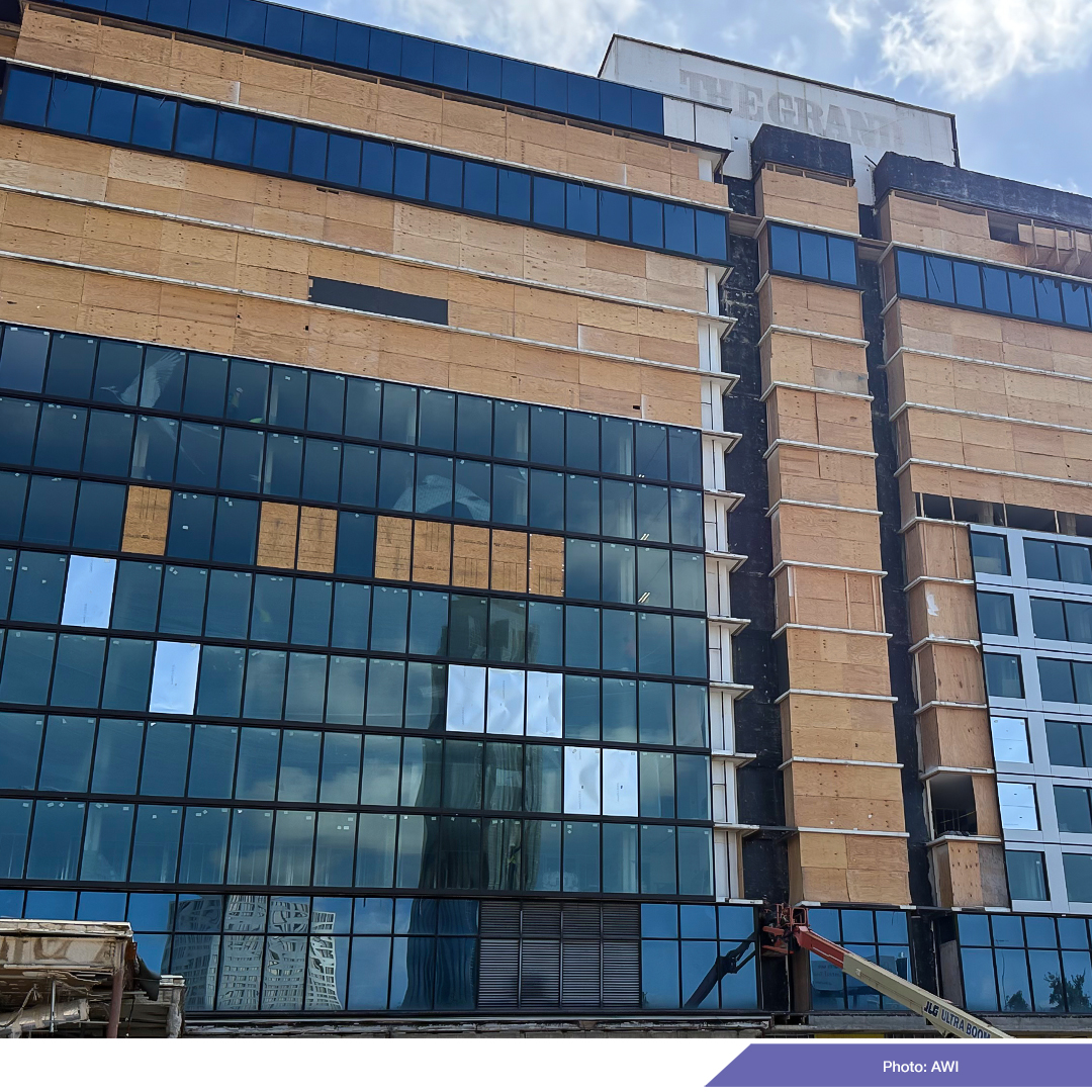 advancedwindow's tweet image. Really coming along nicely at The Greenleigh, a modern redevelopment of Hotel Derek in Houston, one of our first projects there. More to come! Partners: Rockbridge, @questwindows 
#windowinstallation #houston #construction #glazing #fenestration