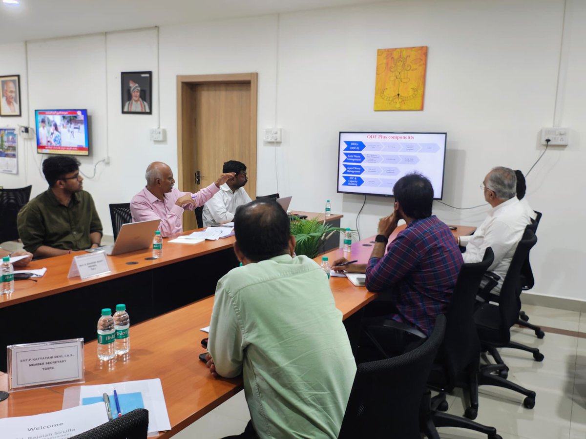 Achieving SDGs at the grassroots is central to India’s 2030 vision. Localisation of SDGs being a core focus of the 2nd TGSFC, the Commission held an insightful discussion with Shri C. Suresh Babu Garu, Director, SBM-G, on optimising mission funds to strengthen RLBs