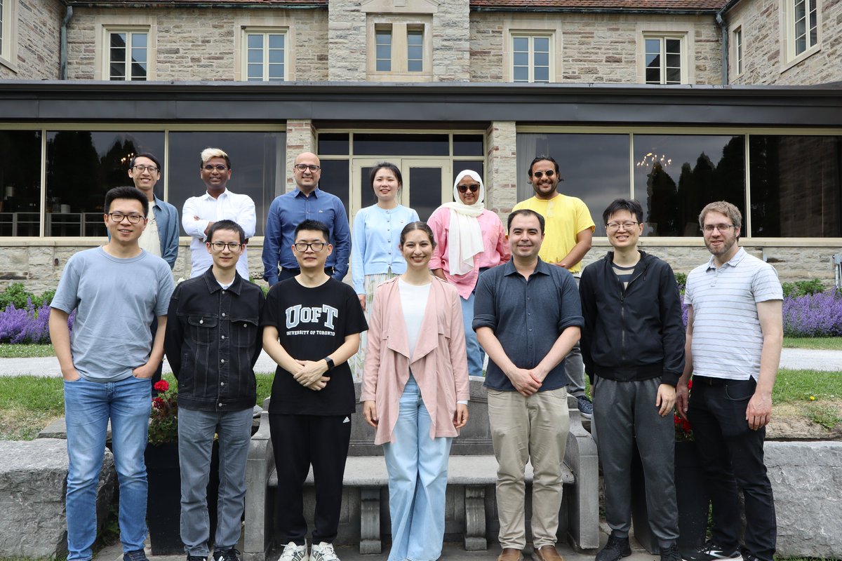 UofTSchmidt_AI's tweet image. For National Postdoc Appreciation Week, we celebrate the brilliant minds behind the Schmidt AI in Science Postdoctoral Fellowship at #UofT — early-career researchers who are using #AI to accelerate discovery across engineering and the natural sciences. 👩🔬 👨🔬