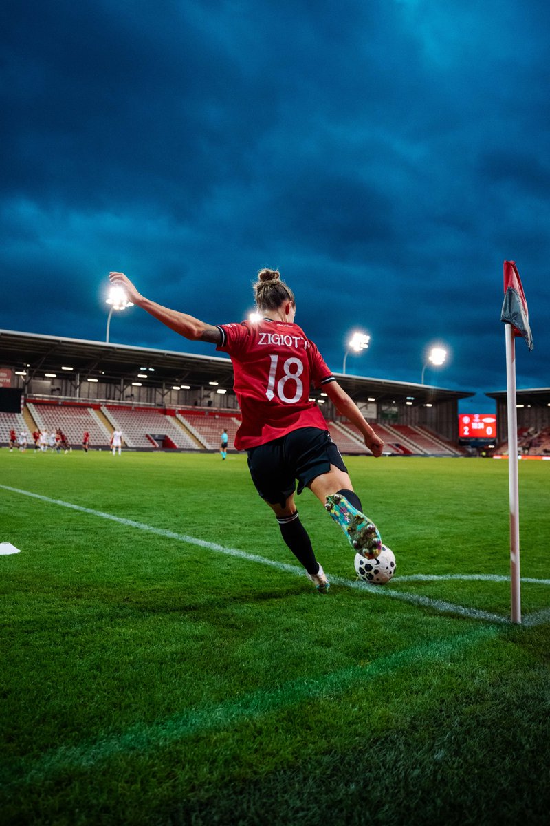 Julia Zigiotti Olme is a serious baller.