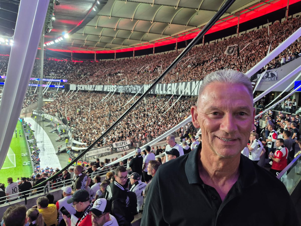 Heute zu Gast im #Waldstadion beim Spiel unserer <a href="/Eintracht/">Eintracht Frankfurt</a> gegen <a href="/GalatasaraySK/">Galatasaray SK</a> in der <a href="/ChampionsLeague/">UEFA Champions League</a>. Ich drücke die Daumen, dass es mit einem erfolgreichen Start in die neue #CL Saison klappt.
#SGEGALA #SGE #SGEuropa #Eintracht #Frankfurt #UEFA #ChampionsLeague