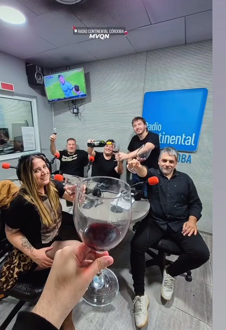 Jueves 21 a 23 hs Mas vinos que nunca x <a href="/ContinentalCba/">Radio Continental Córdoba</a> 103.5 
Continentalcba.fm