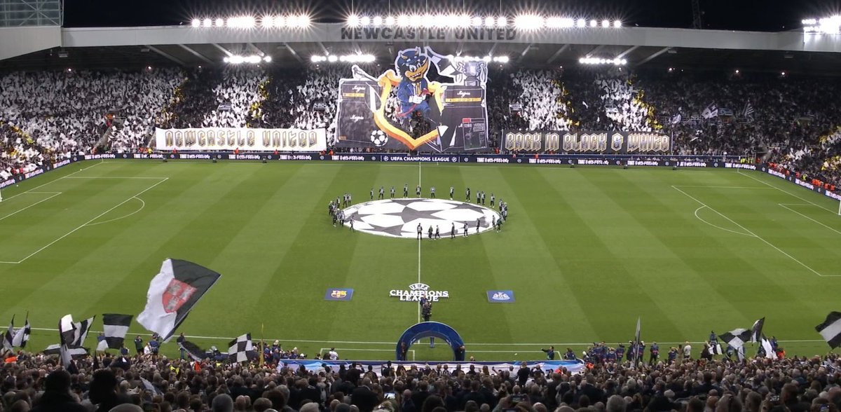 AlexDeLlano's tweet photo. Noche grande de Champions en St. James' Park. Qué pasada. Fútbol. https://t.co/fobQxpYotV