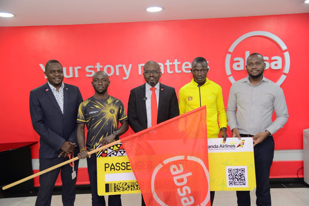 Kh3Kampala's tweet image. From Kampala’s 7 hills to Joburg’s streets, KH3’s Hash Master @WilsonAsiimwe1
 &amp;amp; Absa’s @DavidWandera
 flag off our 7 Hills Run champs for the Absa Run Your City Series, Sept 24! Running for girls’ education. Thanks @UG_Airlines
 &amp;amp; @BakaimaGroup #AbsaKH37HillsRun #RunYourCity