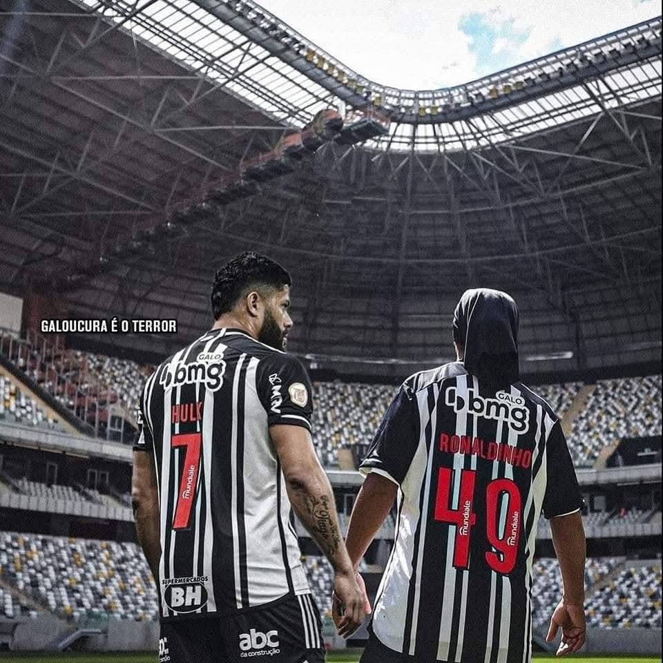 Resumindo minha opinião....

QUESTIONAR A MÁ FASE DO HULK, ENTENDO E CONCORDO,

QUESTIONAR O HULK ÍDOLO, JAMAIS.... 

NÃO É GRATIDÃO ETERNA, É RESPEITO...

Hulk e <a href="/10Ronaldinho/">Ronaldinho</a> 

ÍDOLOS ETERNOS <a href="/Atletico/">Atlético</a>