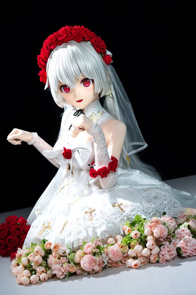吸血鬼会晚上偷偷地嫁给你哦。
📷🪄：<a href="/QIUYUERMING/">秋月日明</a> 
#kigurumi 
#HonkaiImpact3rdcosplay
#着ぐるみ
