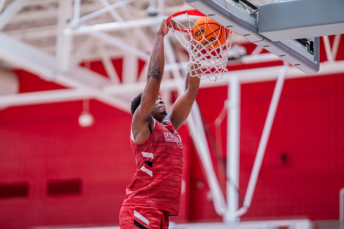 Sacred Heart University Men's Basketball tweet media