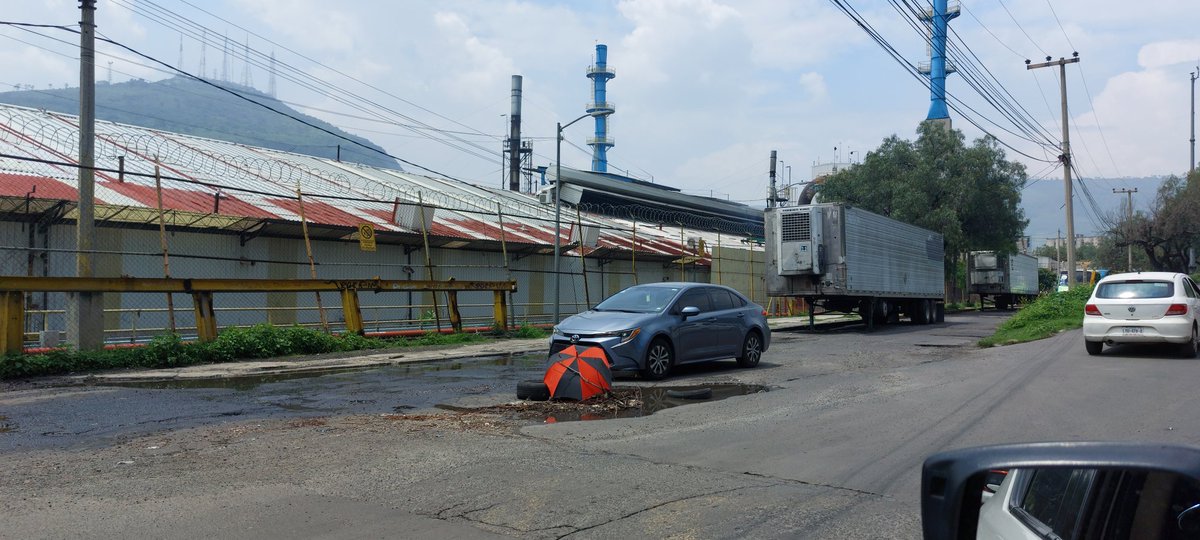 <a href="/nmasforo/">N+ FORO</a> ahorita que están mencionando lo del bache que no taparon en la <a href="/TuAlcaldiaGAM/">Alcaldía Gustavo A. Madero</a> , se les comenta que tampoco le han dado seguimiento a éstos baches que se reportaron desde el mes de Julio a <a href="/locatel_mx/">@locatel_mx</a> <a href="/SSC_CDMX/">SSC CDMX</a> <a href="/C5_CDMX/">C5 CDMX</a> ,y que hasta el día de hoy,han hecho caso omiso.😒