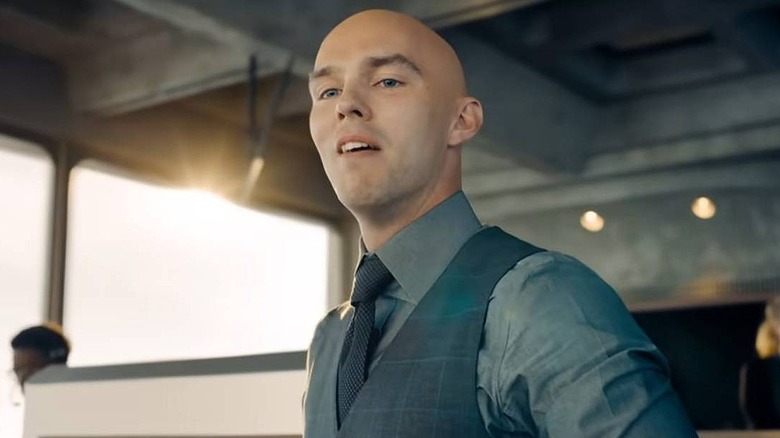 Esperen... YO CONOZCO ESTE GUIÓN, CTPMMM JAMES GUNN, LA REVISTE