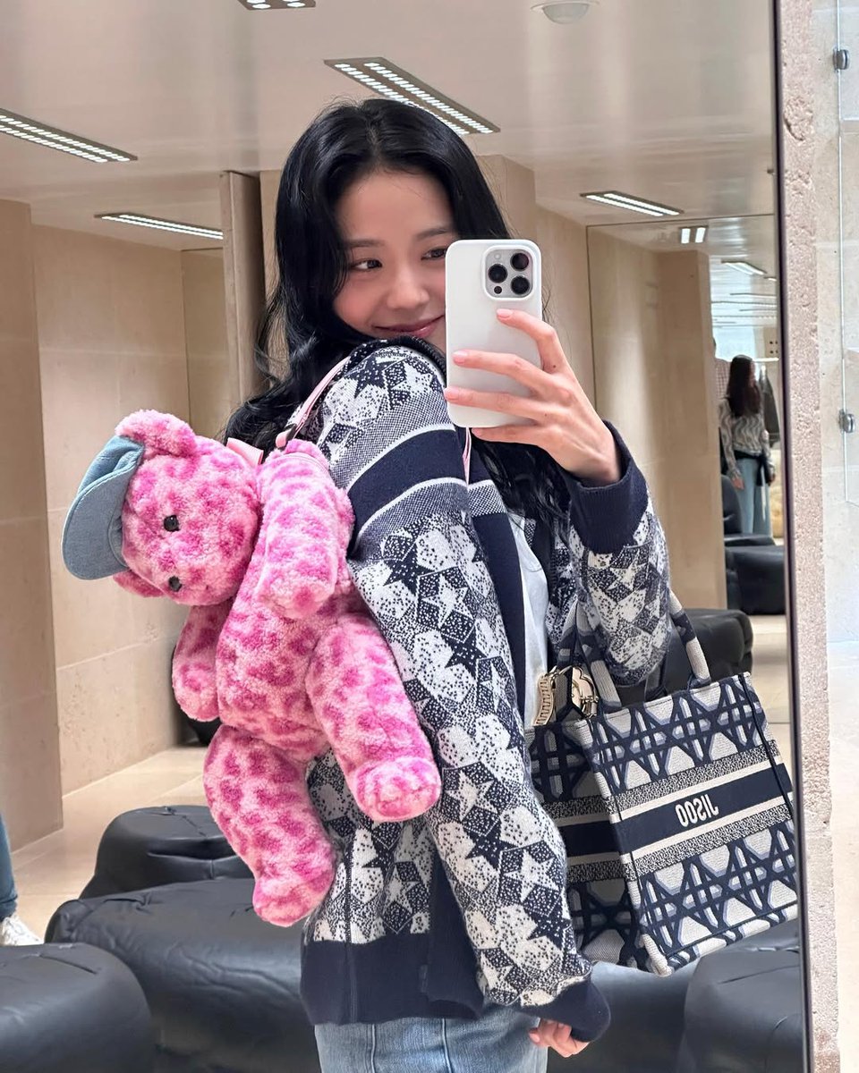 killers__zone's tweet image. 𝐩or supuesto que #私は𝔇a͟r𝕚ngʼ𝑊oman 🤟🏻 y lo demostré robándole los bolsos a mi esposa para 𝕚rme directo a ver el #ℜam𝕚·特別ʼ𝑆𝕥ägǝ que mi #𝐸v𝕚𝐥𓈒ᰈ̠𝔖qu𝕚rre𝐥ೕ favorita tiene preparado. ¿𝐞stán 𝕚gual de emocionados que yo? (𝐧o le digan a mi esposa que le robé).