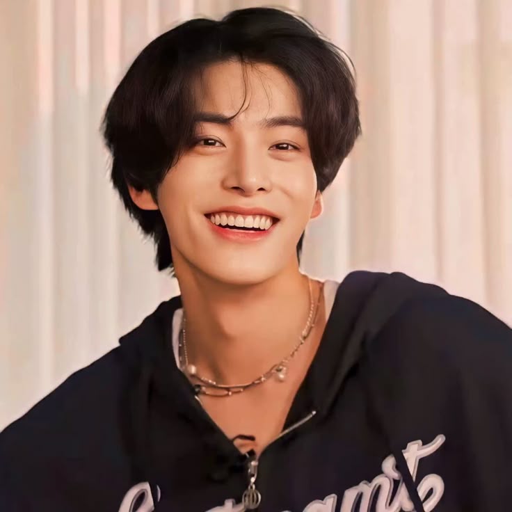 If handsomeness was born as a person it’d just be Jake #JAKE