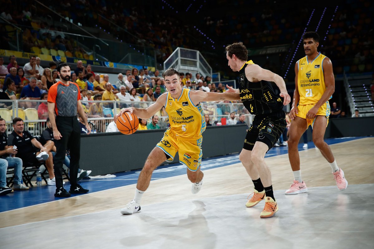 📝 El Dreamland Gran Canaria cae en el primer derbi de pretemporada (67-89).

▪ Ambos equipos volverán a medirse este domingo, a las 17:00h, en el Pabellón Santiago Martín.

➡ cbgrancanaria.net/news/el-dreaml…