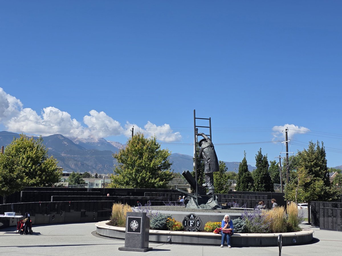 PL416's tweet image. The @BPFFA1068 Executive Committee is in Colorado Springs with @BramptonFireES @BfesGuard
 this weekend to pay tribute and honour our fallen. This year we add Brother Michael Foley to the wall who paid the  ultimate sacrifice and succumbed to his illness on April 15, 2024. #LODD