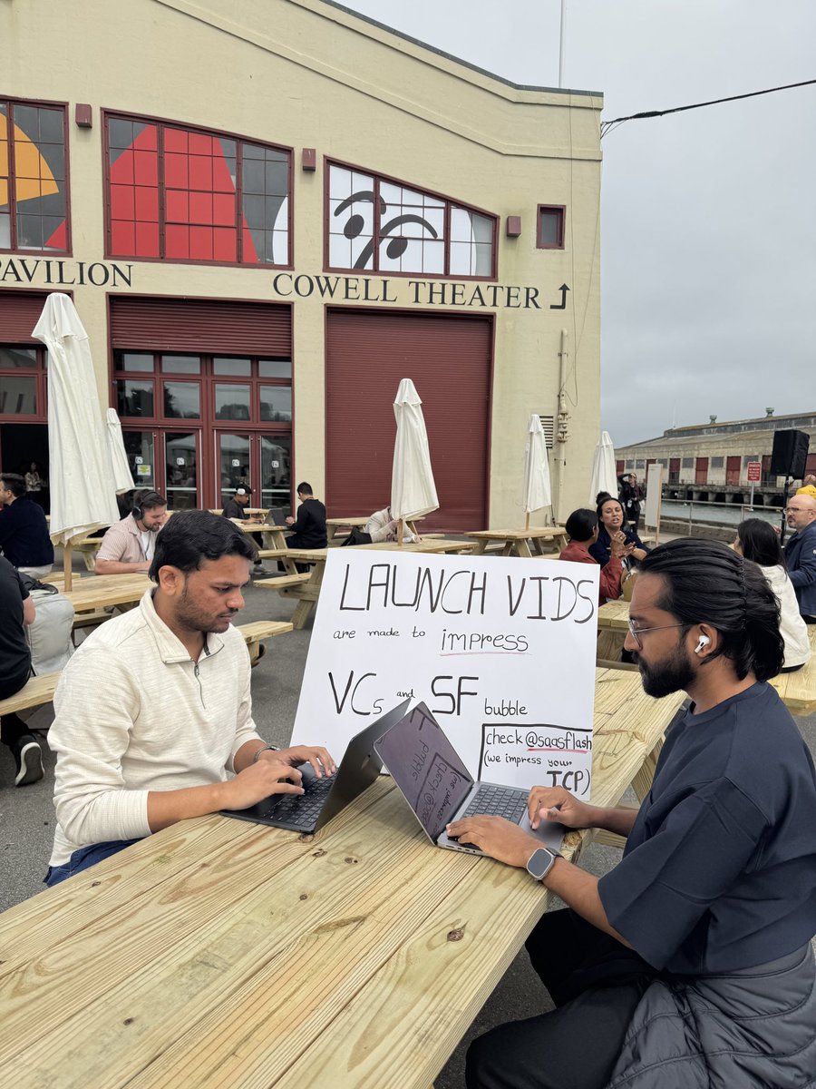 7ronak7's tweet image. chillin at @NotionHQ with hot takes

#makewithnotion