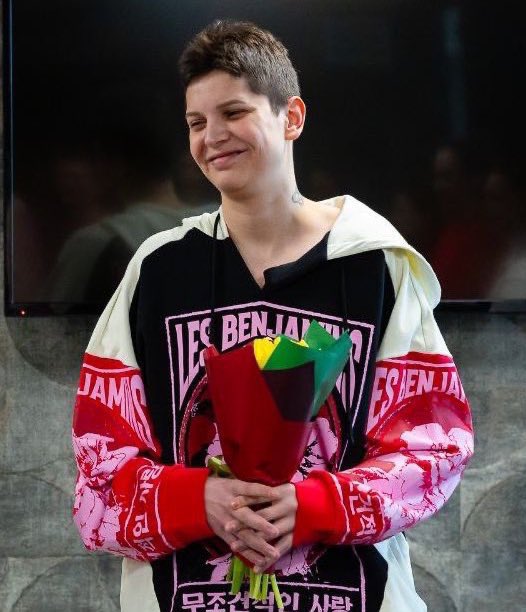 sweate bayıldım bu aradaa😋😋😋