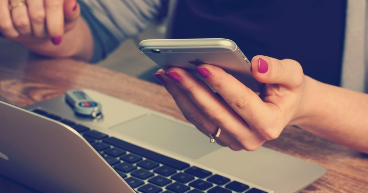 ¿El mundo sin internet era un mundo mejor?
📌Gracias a la nostalgia, añoramos un pasado "mejor". ✅Sin embargo, los datos muestran mejorías en muchos aspectos

👉Sobre esto reflexionó <a href="/zanoni/">Lalo Zanoni</a> en una nueva columna junto a <a href="/CatadeElia/">Cata de Elía</a> en #CataDeNoticias

🎧vocacionxperiodismo.com.ar/el-mundo-sin-i…