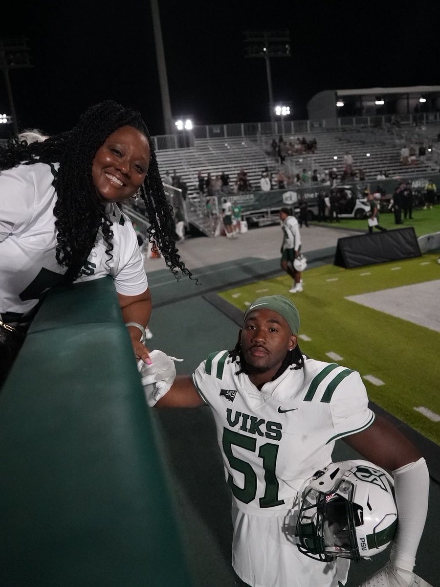 My new favorite picture #proudmom <a href="/HookfinDonte/">Donte Hookfin</a>