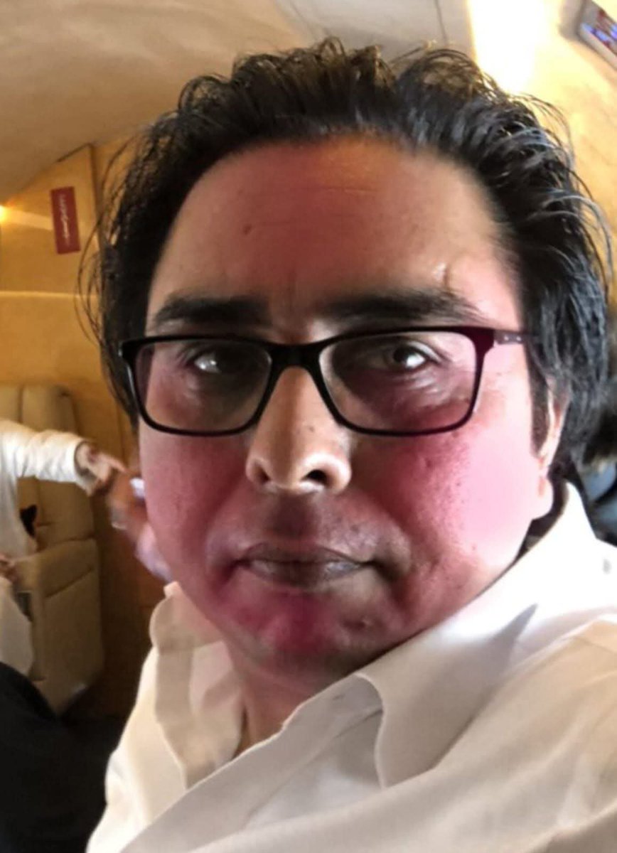 تحریک انصاف کے ھمدردوں کو آزان دینے کا درس دینے والا عمران خان کا وہ قریبی ساتھی شہباز گل عرف شوبی جس نے یورپی یونین میں یہ درخواست دی ھوئی ھے کہ

 میں ھم جنس پرست شوقین ھوں جسکی وجہ سے پاکستان میں میری جان کو خطرہ ھے
