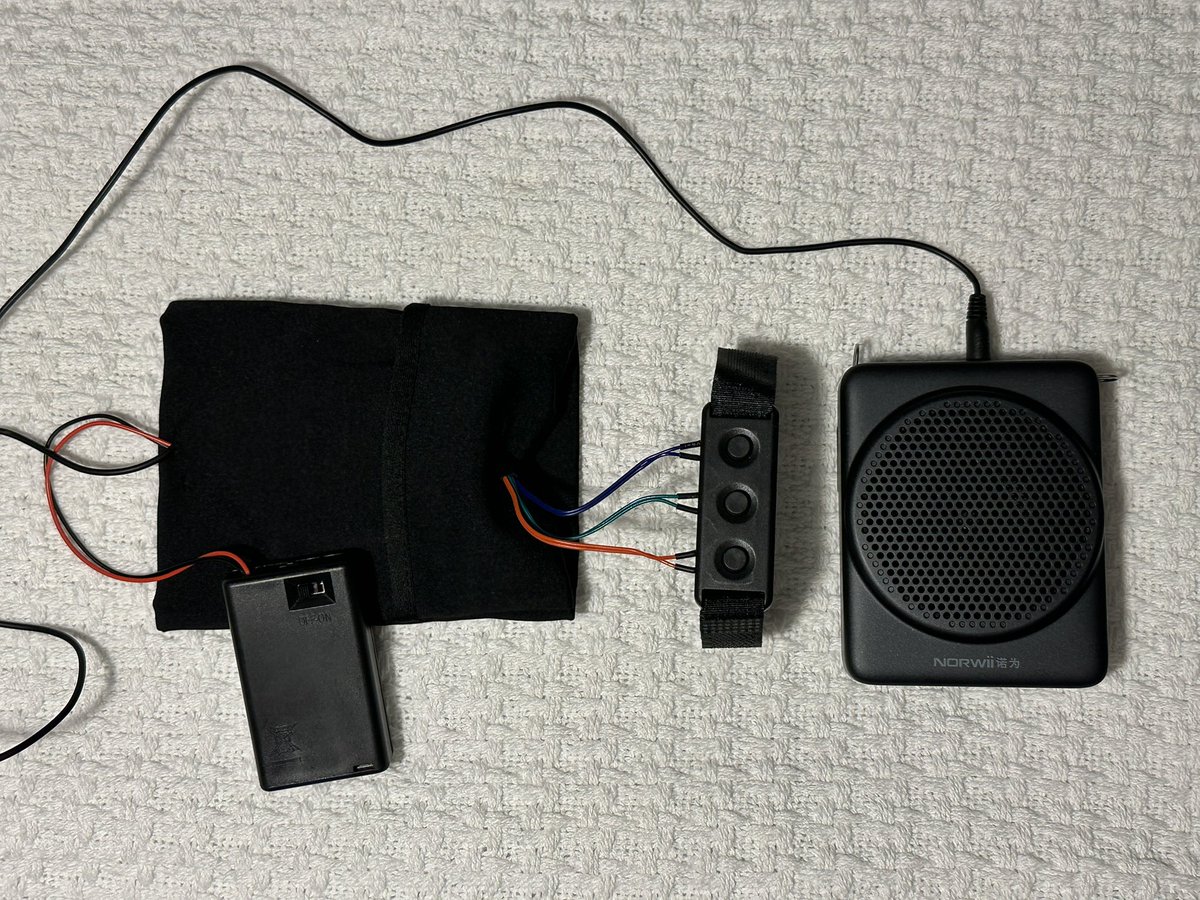 boyernerdy's tweet image. My attempt at making my costume more immersive! This 3 button sound player will fit right on my arm and I will have the power of sound quite literally in the palm of my hand! More updates soon! #SmallStreamersCommunity #YouTube #raidme  @Streamboosts