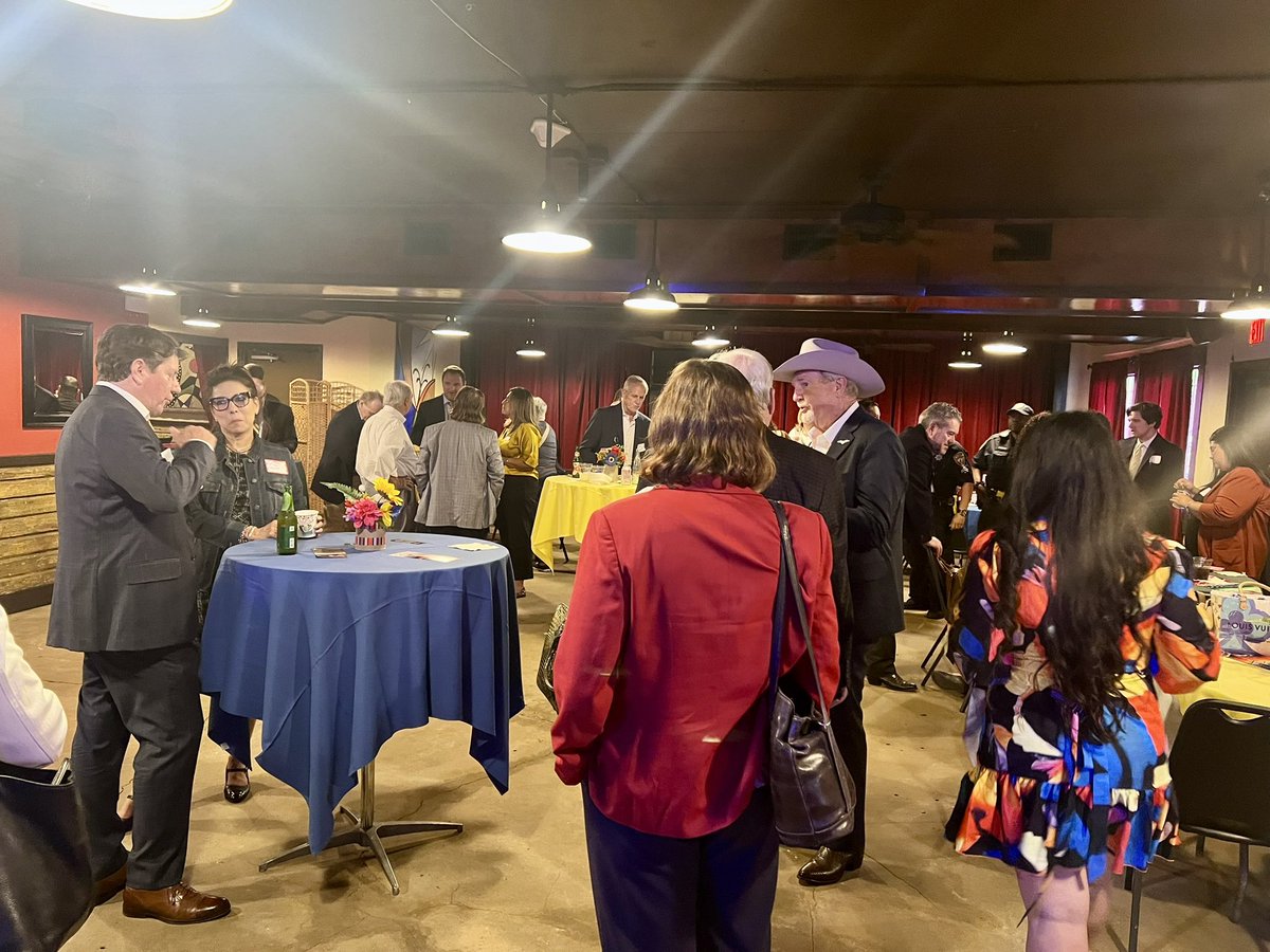 ElectDanSimons's tweet image. Packed house at Cadillac Bar for the Fundraiser/Meet &amp;amp; Greet. Your attendance and generous donations power this campaign. Together, we can make crimes ILLEGAL again in Harris County. Thank you! #JudgeSimons #CriminalDistrictCourt496th