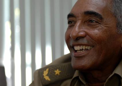 La misma sonrisa de hace 45 años, cuando Arnaldo Tamayo Méndez se convirtió en el primer latinoamericano en viajar al cosmos. Su proeza es orgullo para #Cuba