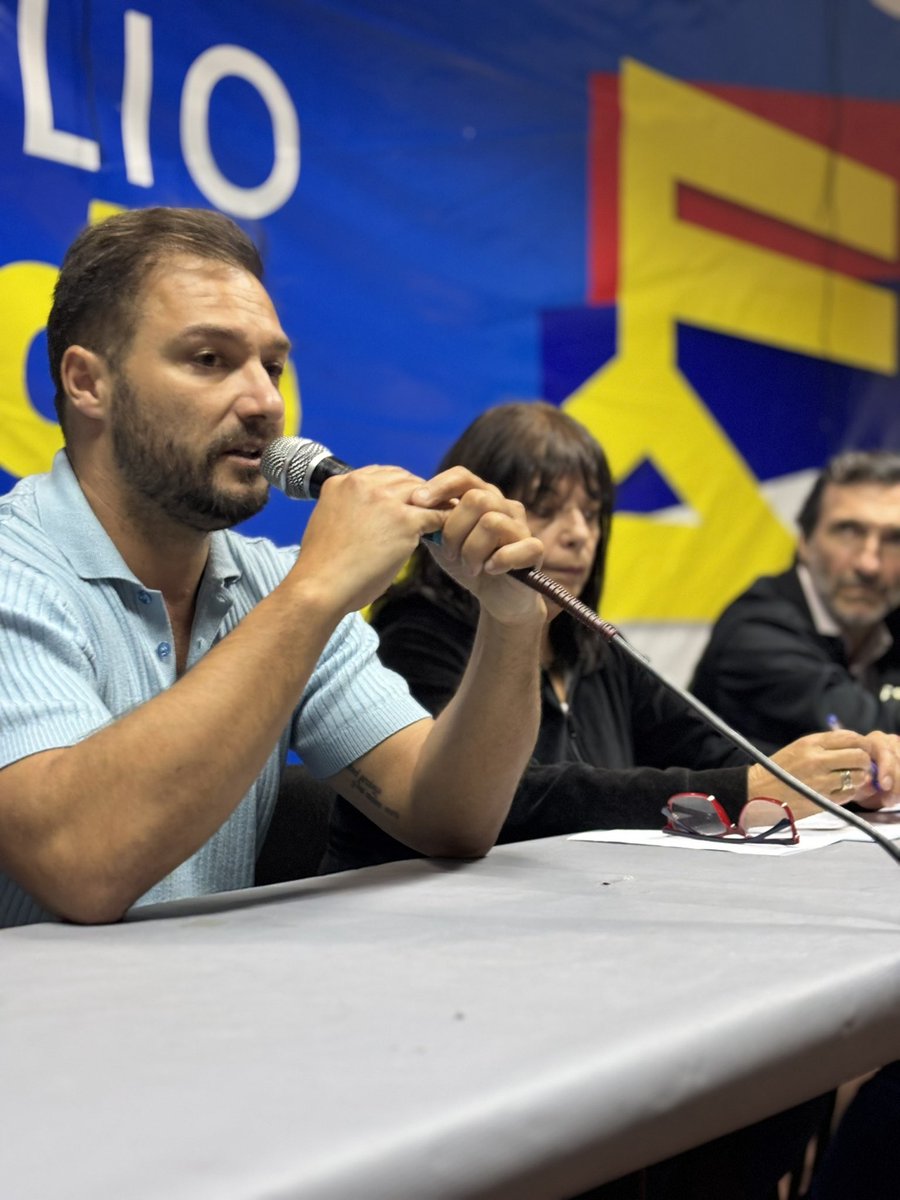 La Mesa Política del Frente Amplio recibió a los compañeros Miguel Venturiello (INEFOP) y Juan Dorrego (ANDE) para intercambiar sobre políticas de desarrollo y formación en nuestro departamento.