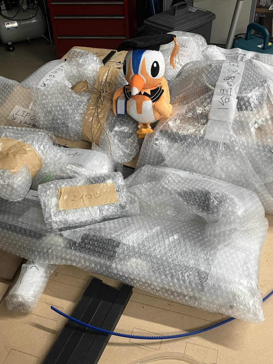 T_Robot_Labo's tweet image. おはようございます
キャチロボ出発です🚗