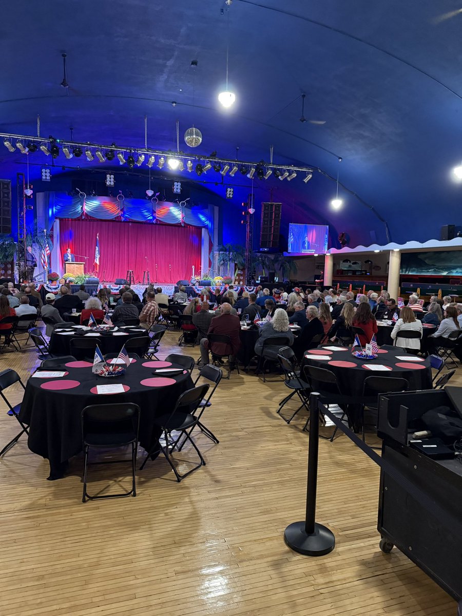 joemitchelliowa's tweet photo. We are back on the campaign trail. Spending time with some friends at the Cerro Gordo Lincoln Day Dinner! #KeepItRed https://t.co/o6yhVSILwE
