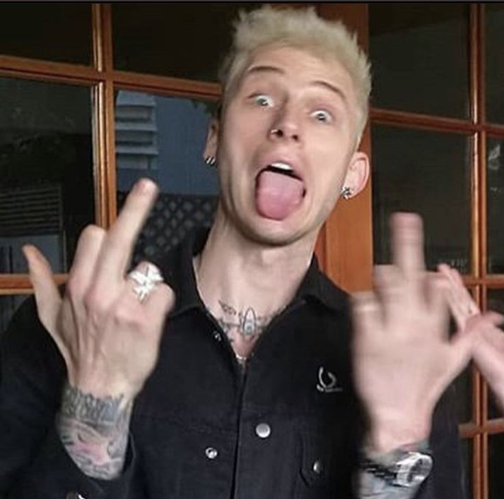 "We are the 'Lost Americana' fans, waiting to be found in Mexico. Please come <a href="/machinegunkelly/">mgk</a>!
#lostamericanamexicotourdates